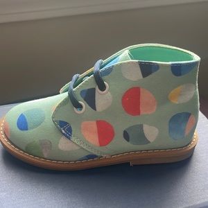 Unisex brand new hard bottom Ville